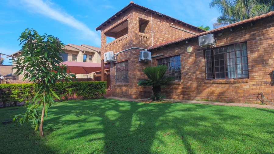 3 Bedroom Property for Sale in Safari Gardens North West